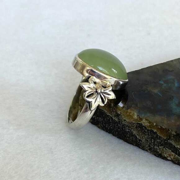 Sterling Silver 925 Oval Bezel Set Green Chalcedony Quartz Leaf Ring Sz 8.5 - Picture 11 of 16
